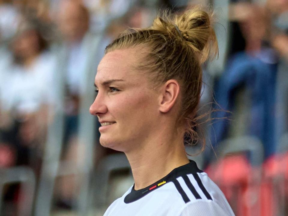 Alexandra Popp ist die erfahrenste Fußballspielerin im DFB-Kader. (Bild: imago images/Martin Stein)