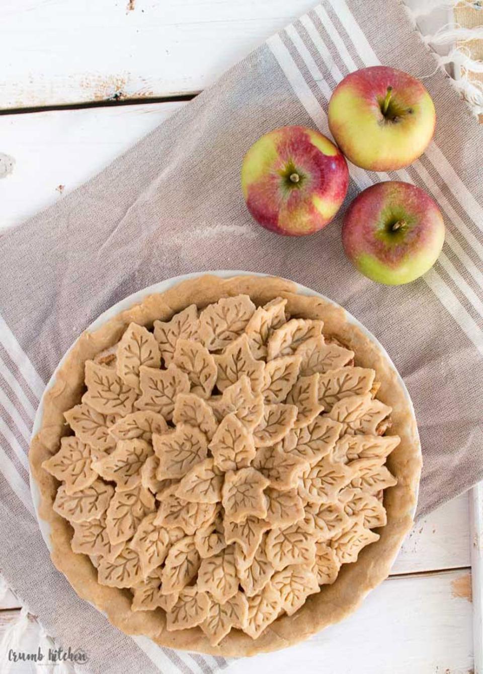 Gingerbread Apple Pie