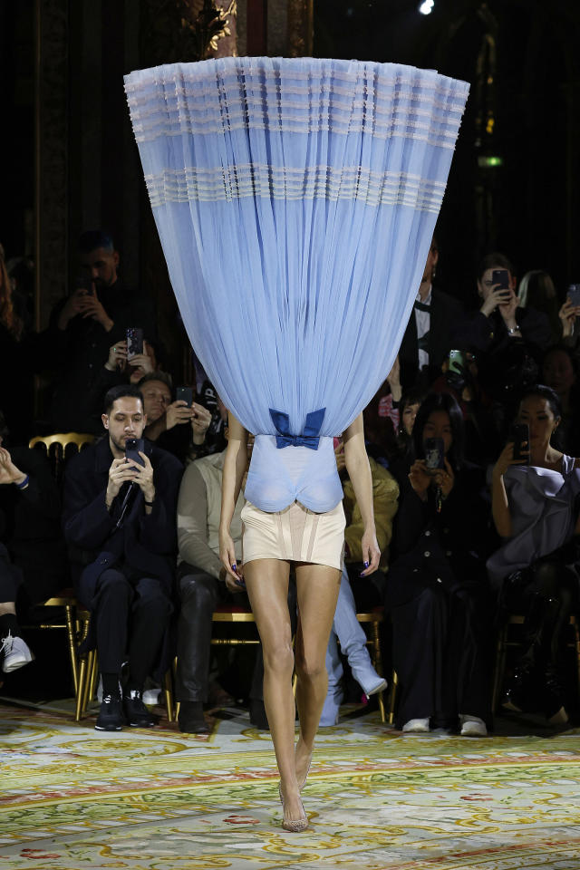 A model walks the runway during the Coach Ready to Wear Spring/Summer  News Photo - Getty Images