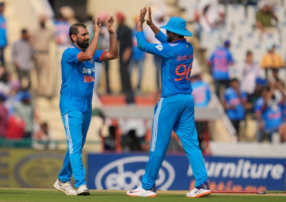 Mohamed Shami celebrates the wicket of Steve Smith  (AP)