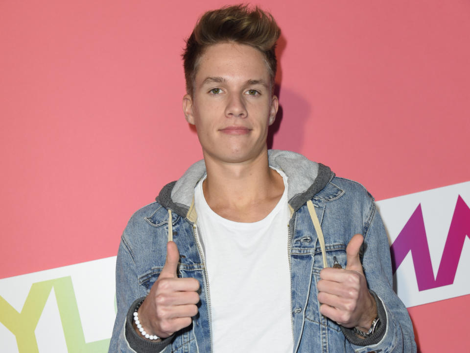 <p>Platz 10: Schlusslicht in der Top Ten der bestverdienenden YouTube-Kanäle in Deutschland ist ConCrafter alias Luca Reimann. Auf seinem YouTube-Kanal gewährt er seinen 3,04 Millionen Usern lustige Einblicke in seinen Alltag, Reaktionen auf Neuheiten oder albert einfach für seine Fans vor der Kamera. Dieses Konzept geht auf: 348.319,43 Euro hat er im vergangenen Jahr so gescheffelt. (Bild-Copyright: Wenn.com) </p>