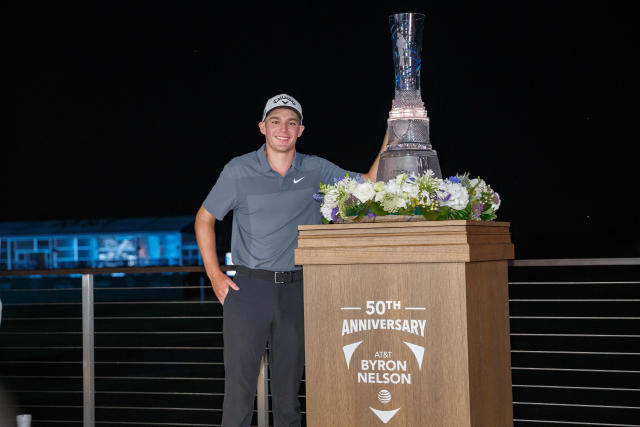 Wise with AT&amp;T Byron Nelson trophy in 2018