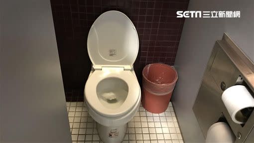 網友認為廁所是一個相當危險的地方。（示意圖／資料照）