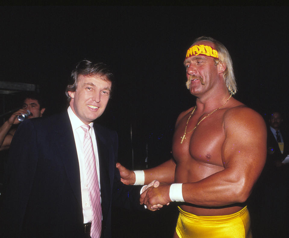 Hulk Hogan y Donald Trump en una imagen de 1987. (Foto: Jeffrey Asher / Getty Images).