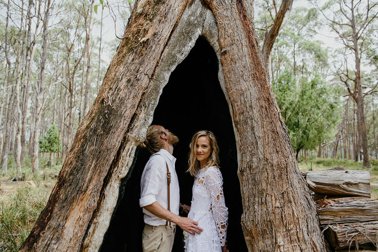 Los novios más hipster. Cuando Kat Kleu, de 30 años, y Michael Malone, de 27, dijeron que querían un casamiento de bajo perfil, definitivamente no se imaginaron que su álbum de boda se volvería viral. Sorpréndete con las imágenes y los detalles de una celebración de ensueño ¡y 100% natural!