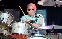 Ian Paice stand bei Deep Purple nie im Vordergrund, gilt heute aber als einer der ersten Heavy-Metal-Schlagzeuger. Er spielte laut, schnell und verfügte über eine herausragende Technik. Die schätzte man nicht nur bei Deep Purple: Paice arbeitete unter anderem auch mit Paul McCartney, George Harrison, Whitesnake und Velvet Underground. (Bild: Getty Images/Ethan Miller)