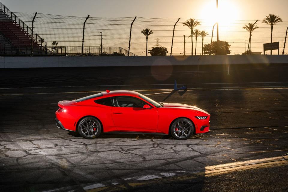 2024 ford mustang ecoboost