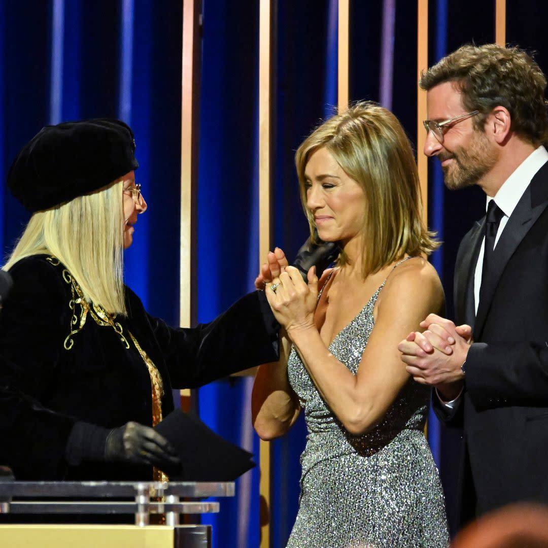  Barbra Streisand, Jennifer Aniston, Bradley Cooper at the 2024 SAG Awards. 