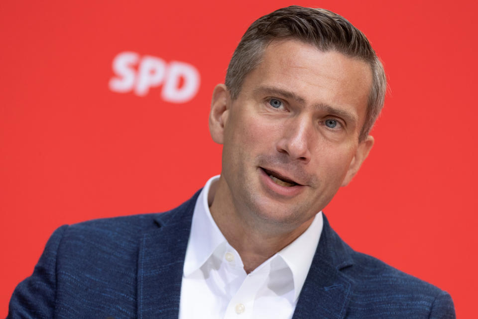 The top SPD candidate from Saxony, Martin Dulig reacts to the final results of regional elections in Saxony and Brandenburg, in Berlin, Germany, September 2, 2019.     REUTERS/Axel Schmidt