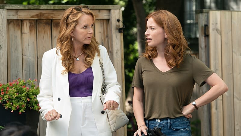  Lea Thompson as Victoria Spencer and Stacey Farber as Darby Spencer in The Spencer Sisters. 