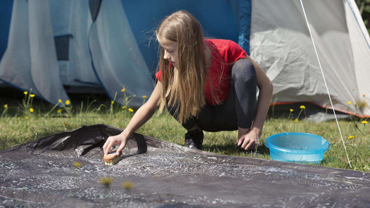  Tent cleaning . 