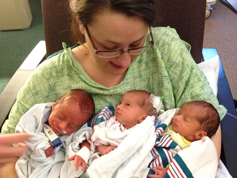 Kansas Mother of Five Dies a Week After Giving Birth to Triplets: 'I Have to Be Strong,' Says Dad| Babies, Death, Kids & Family Life, Personal Tragedy, Pregnancy, Real People Stories