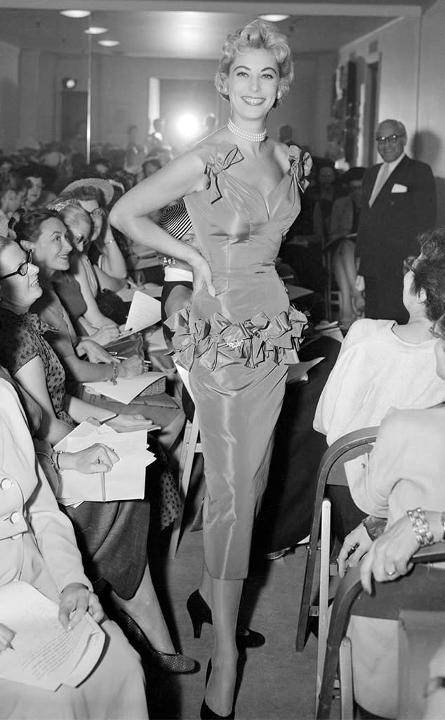 Inception of New York Fashion Week, NYFW, 1953 Small Showroom