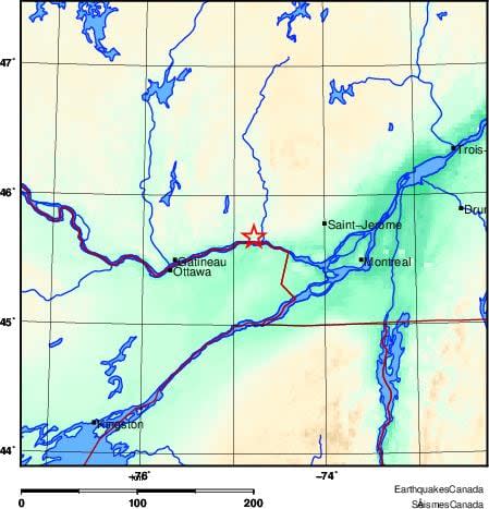 The star shows the relative position of Wednesday morning's earthquake northeast of Ottawa on the Quebec side of the Ottawa River. (Earthquakes Canada - image credit)