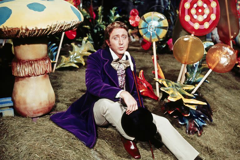 Willy Wonka y la Fábrica de Chocolate (1971), dirigida por Mel Stuart y protagonizada por Gene Wilder, 