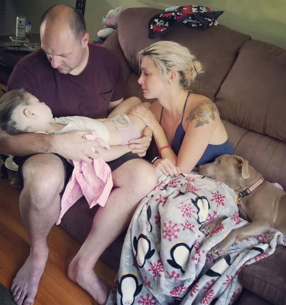 Mother shares image of dying daughter 