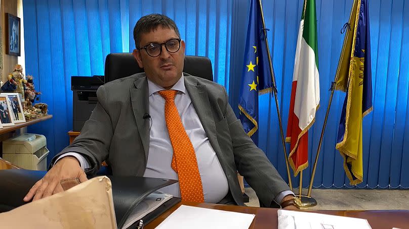 Luigi Manzoni, Mayor of Pozzuoli