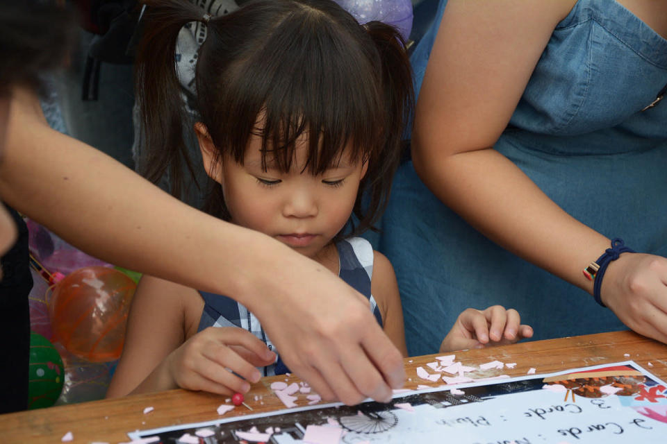 A child playing a game. (Photo: Sharlene Sankaran/ Yahoo Singapore)