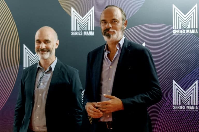 L'ancien Premier ministre Édouard Philippe (à droite) et le député européen Gilles Boyer (à gauche) lors du festival Séries Mania à Lille, le 31 août 2021. - FRANCOIS LO PRESTI © 2019 AFP