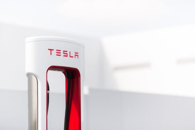 Tesla-supercharger