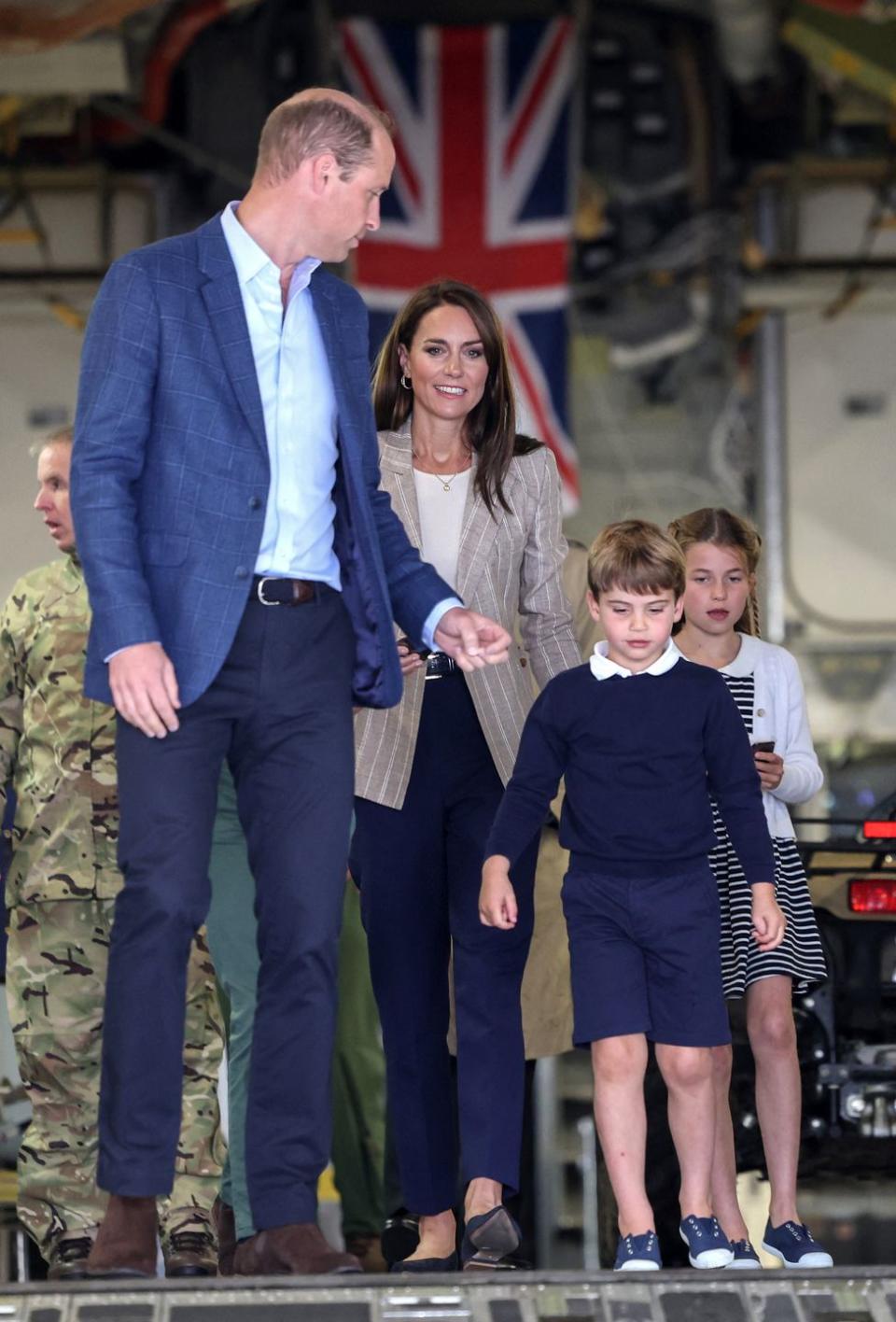 britains prince louis of wales 2r, britains catherine, princess of wales 2l, britains prince william, prince of wales l and britains princess charlotte of wales r walk down the ramp of a c17 during a visit to the air tattoo at raf fairford on july 14, 2023 in fairford, central england photo by chris jackson pool afp photo by chris jacksonpoolafp via getty images