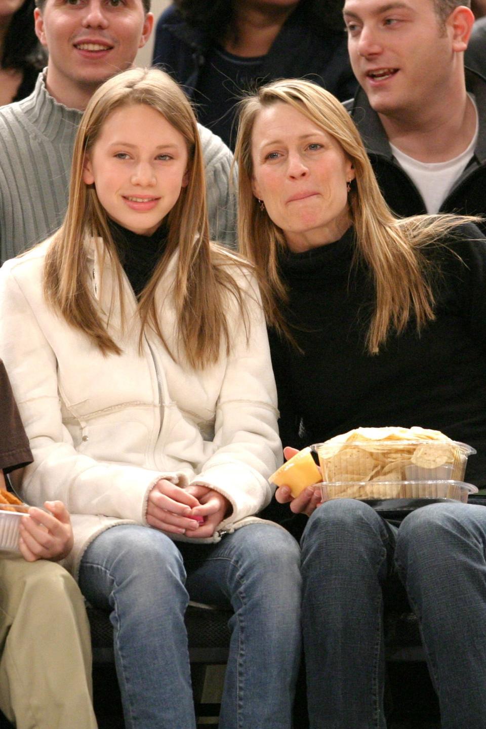 Dylan Penn and Robin Wright