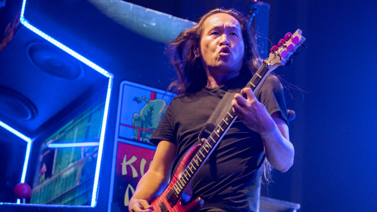  Herman Li on stage. 