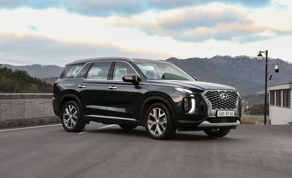 Mid-size: Hyundai Palisade