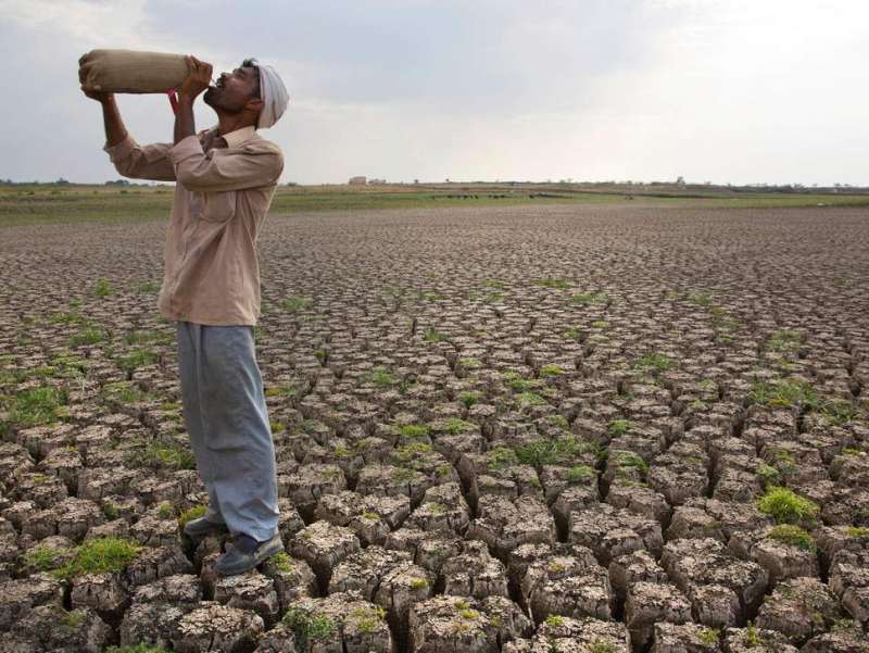 全球暖化加劇，印度馬拉斯沃德（Marathwada ）乾旱嚴重，當地農業受到嚴重衝擊（AP）