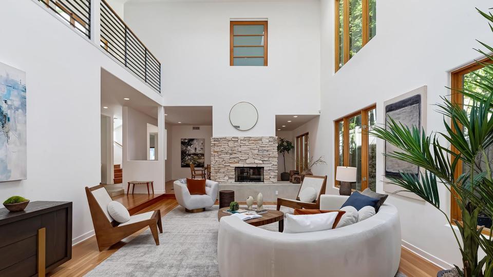 Bob Saget Family Home Lists for $7.765M