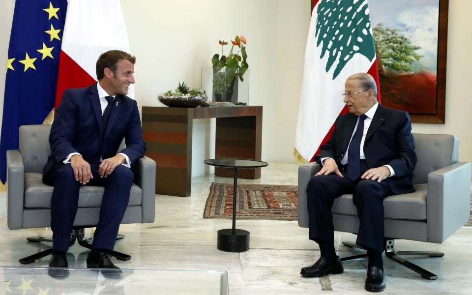 French President Emmanuel Macron (L) meets Lebanese President, Michel Aoun (R) at Baabda Presidential Palace in Beirut, Lebanon - Anadolu Agency/Anadolu