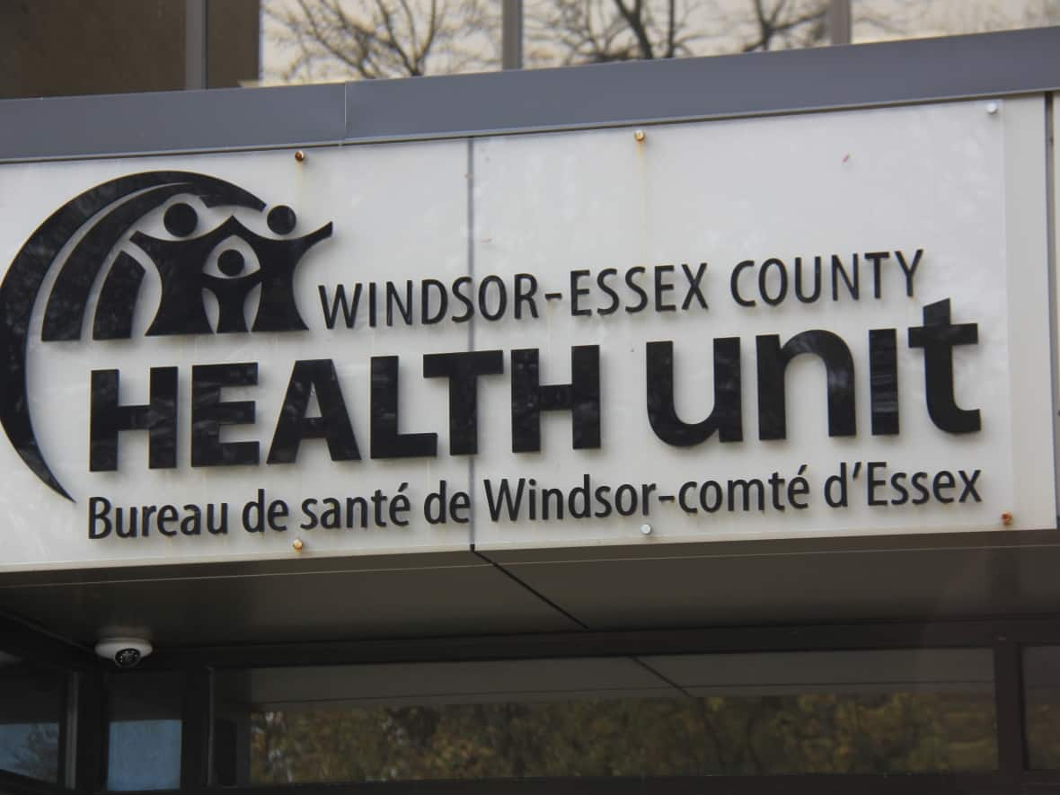 The local health unit reported 558 new cases of COVID-19 Thursday, though that number is inaccurately low according to officials.  (Mike Evans/CBC - image credit)