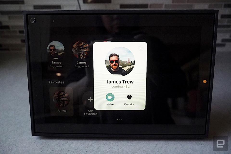 Facebook Portal (2019)