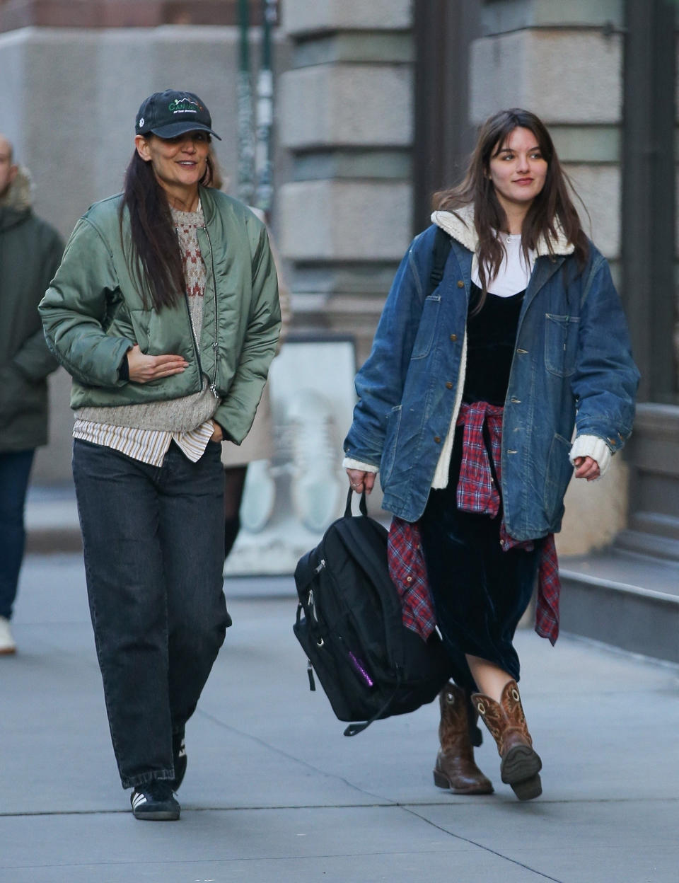 KATIE HOLMES ET SURI CRUISE : ON COPIE LEUR FAÇON D'ADOPTER LA TENDANCE LAYERING