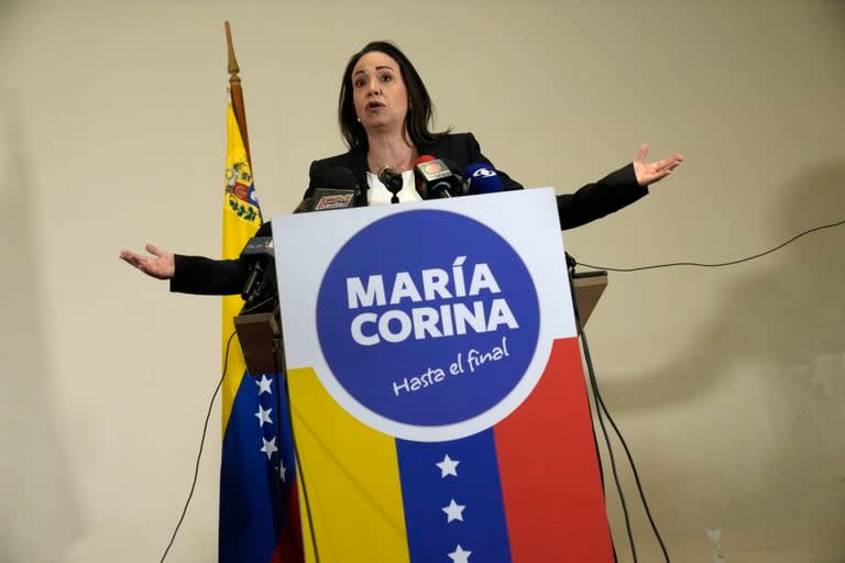 La líder de la oposición venezolana, María Corina Machado, da una conferencia de prensa en Caracas, Venezuela, el 4 de julio de 2023. 