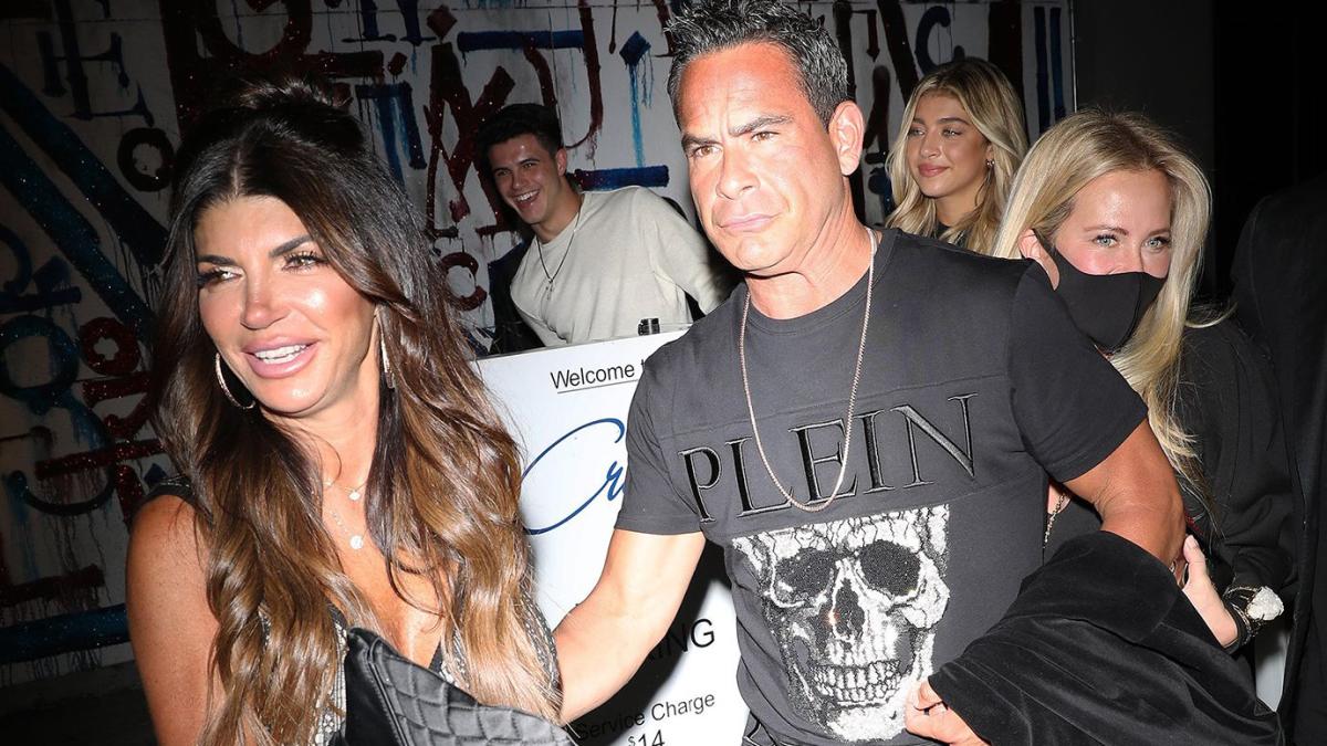 Teresa Giudice And Boyfriend Luis Ruelas Enjoy Date Night In L A With Rhonj Star S Daughter Gia