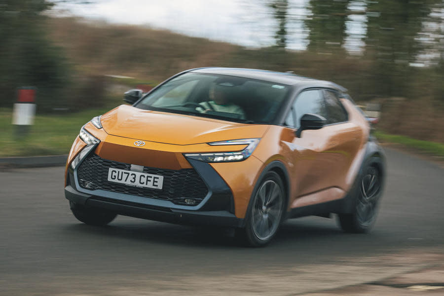 Toyota C-HR front tracking