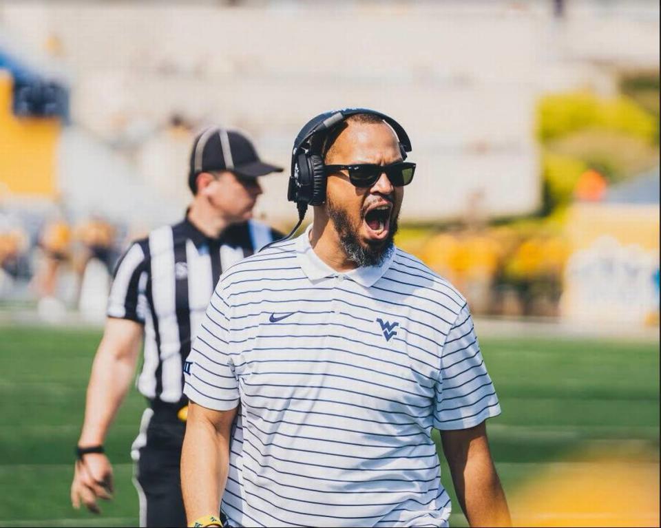 Former Lawrence County High School and Miami (Ohio) football standout Dontae Wright is in his fourth season coaching safeties at West Virginia. Wright began his coaching career working as a graduate assistant on Rich Brooks’ staff at Kentucky from 2007 through 2009.