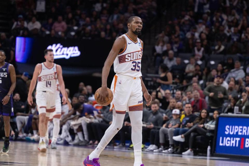 Phoenix Suns forward Kevin Durant (35) reacts to a technical foul call that followed a backcourt violation on Friday at Golden 1 Center.