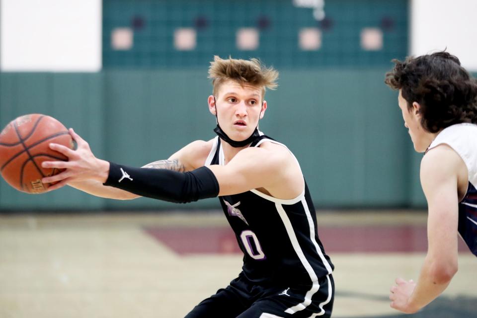 Shadow Hills' Cord Stansberry controls the ball in La Quinta, Calif., on December 7, 2021. 