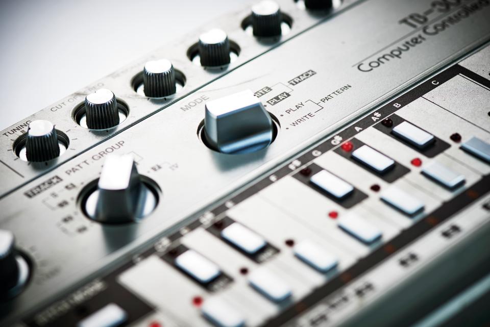 roland tb-303