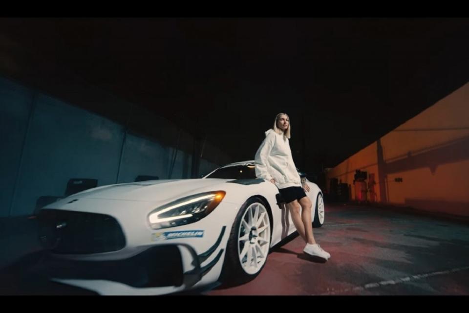 jess-hart-mercedes-amg