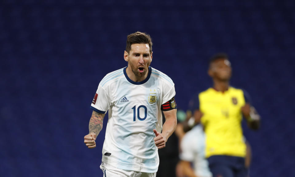 El delantero argentino Lionel Messi tras anotar el primer gol de su equipo en el partido contra Ecuador por las eliminatorias del Mundial, el jueves 8 de octubre de 2020, en Buenos Aires. (Agustín Marcarián/Pool vía AP)