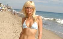 Nicht nur am Strand die Party-Königin: Paris Hilton 2004 bei einer Geburtstagsfeier in Malibu. (Bild: Amy Graves)