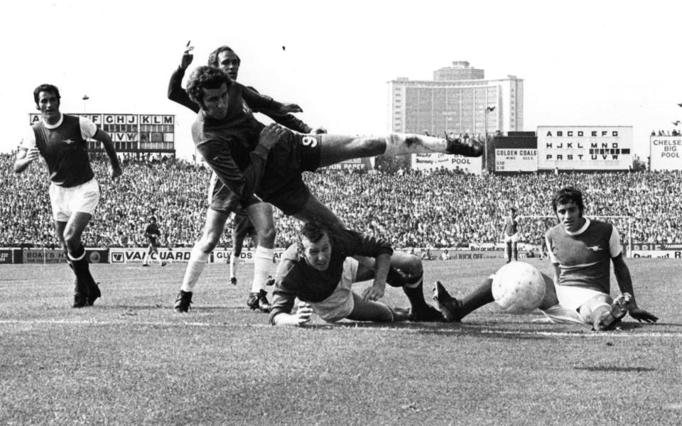 Bob Wilson and Peter Osgood in 1970