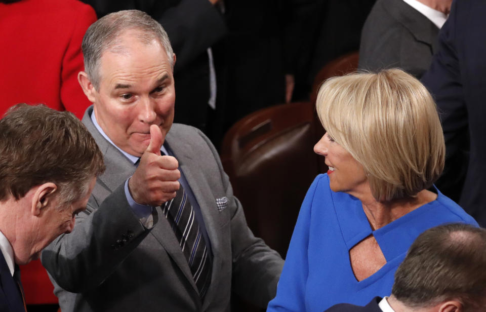 EPA Administrator Scott Pruitt gives a thumbs up after President Donald Trump delivered his State of the Union address on Jan. 30. (Photo: Jonathan Ernst / Reuters)
