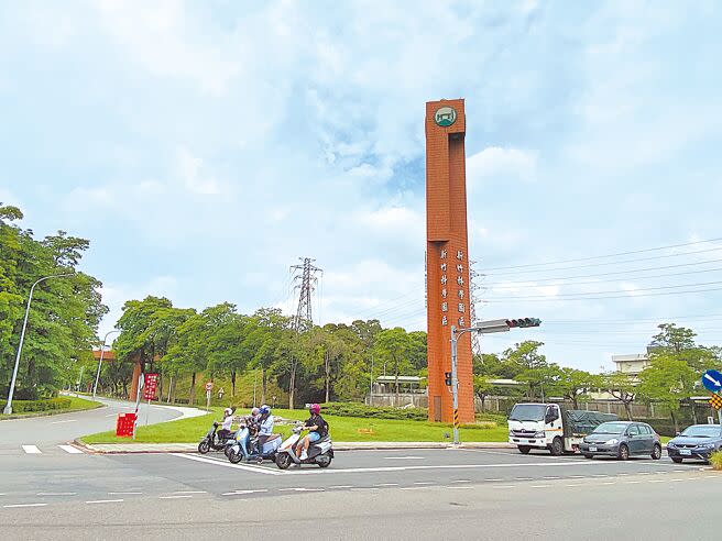 新竹科學園區硬碟大廠台灣力森諾科關廠有500餘名員工遭資遣。（陳育賢攝）