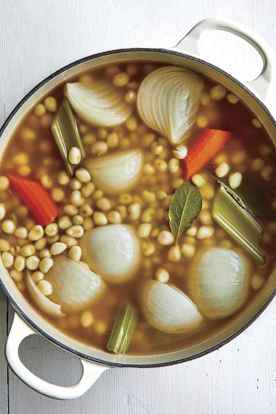 Field Peas in Herbed Broth