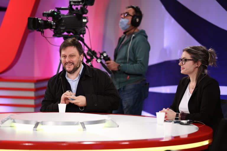 Gisela Marziotta y Leandro Santoro en el programa a Dos Voces