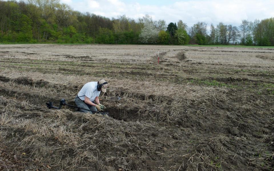 An archaeologist working on the battlefield in Luetzen, German - Alamy Stock Photo